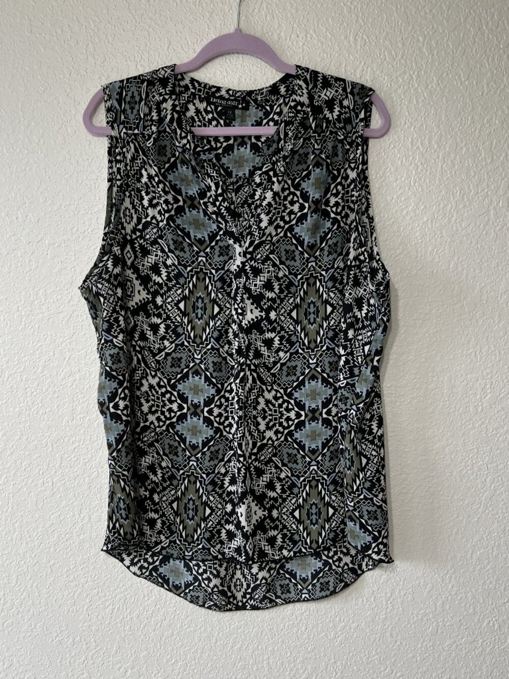 Living Doll Plus Size 1X Sleeveless Top Black Gray Western Boho Print